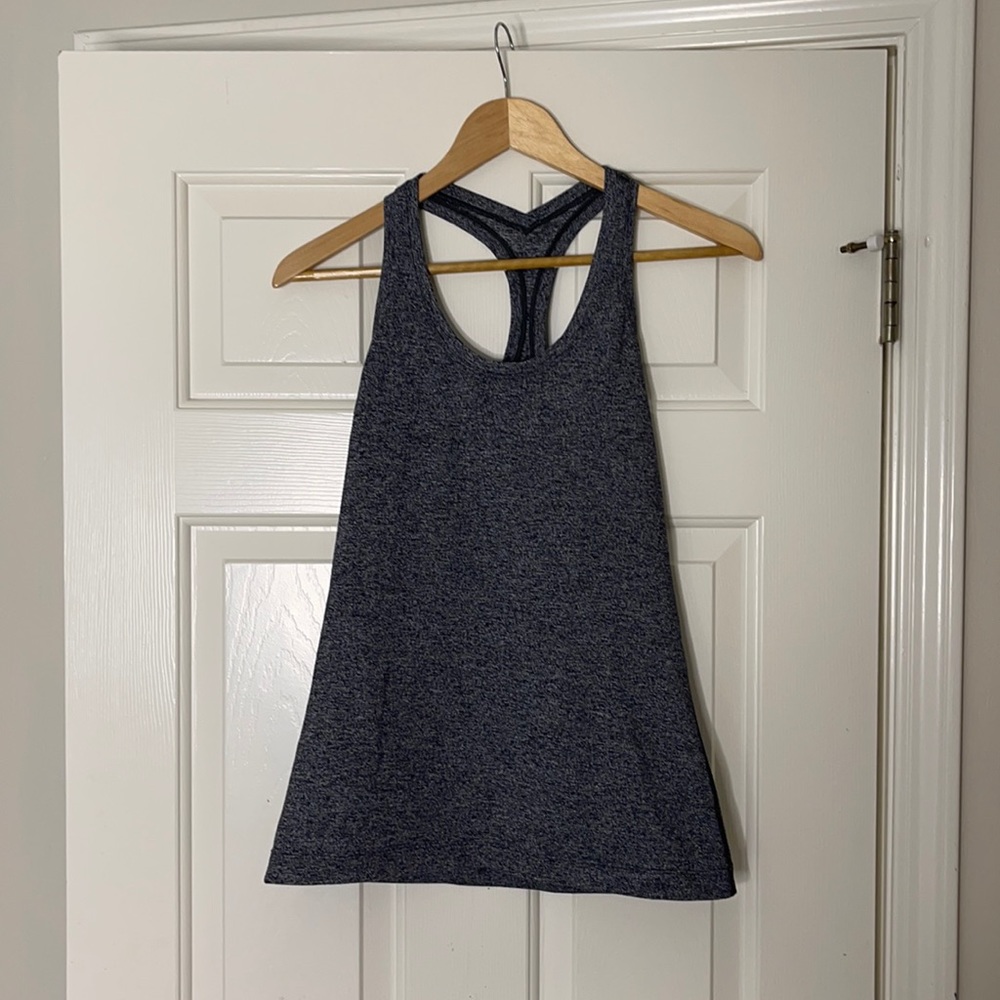 Lululemon workout top
